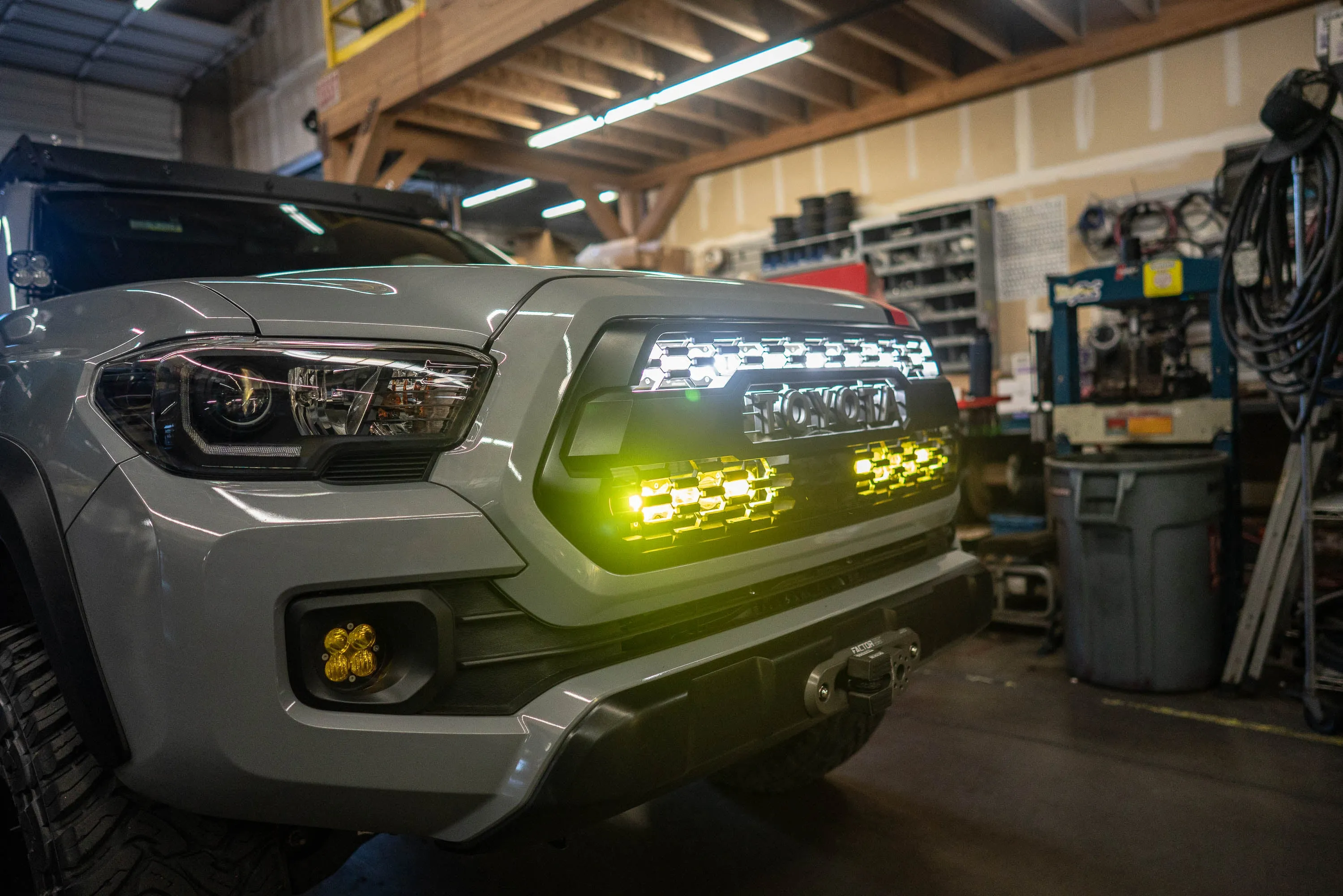 '16-23 Toyota Tacoma SDHQ Built BTG Dual 10" Light Bar Mount