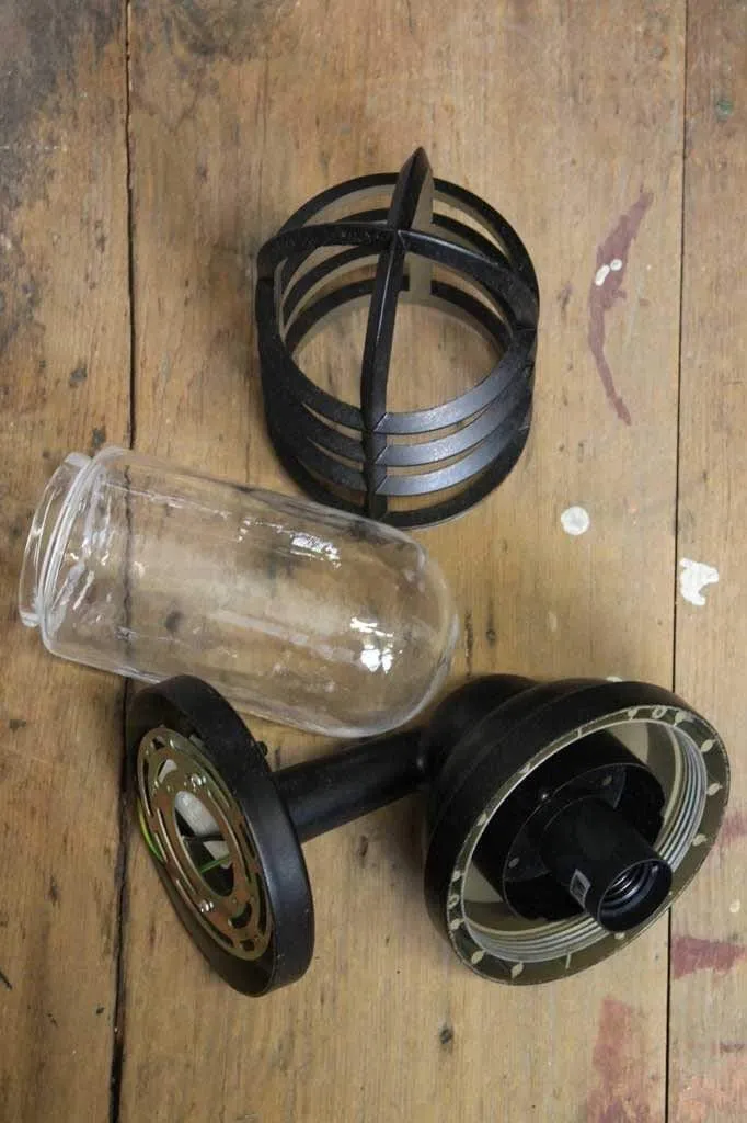 Canal Outdoor Wall Light
