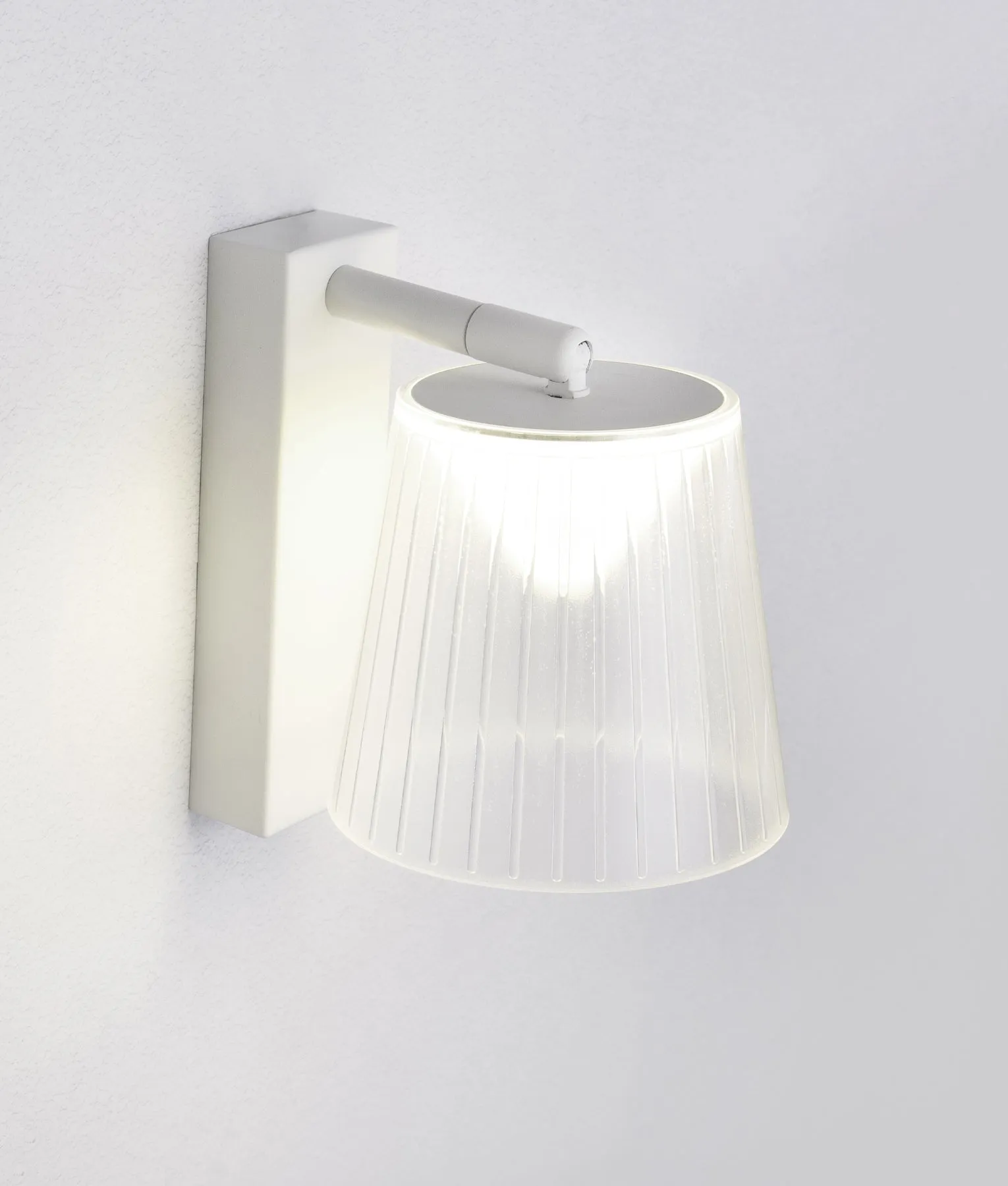 CHESTER: City Series LED Wall White 1 Switch Clear PS Shade Wall Lights