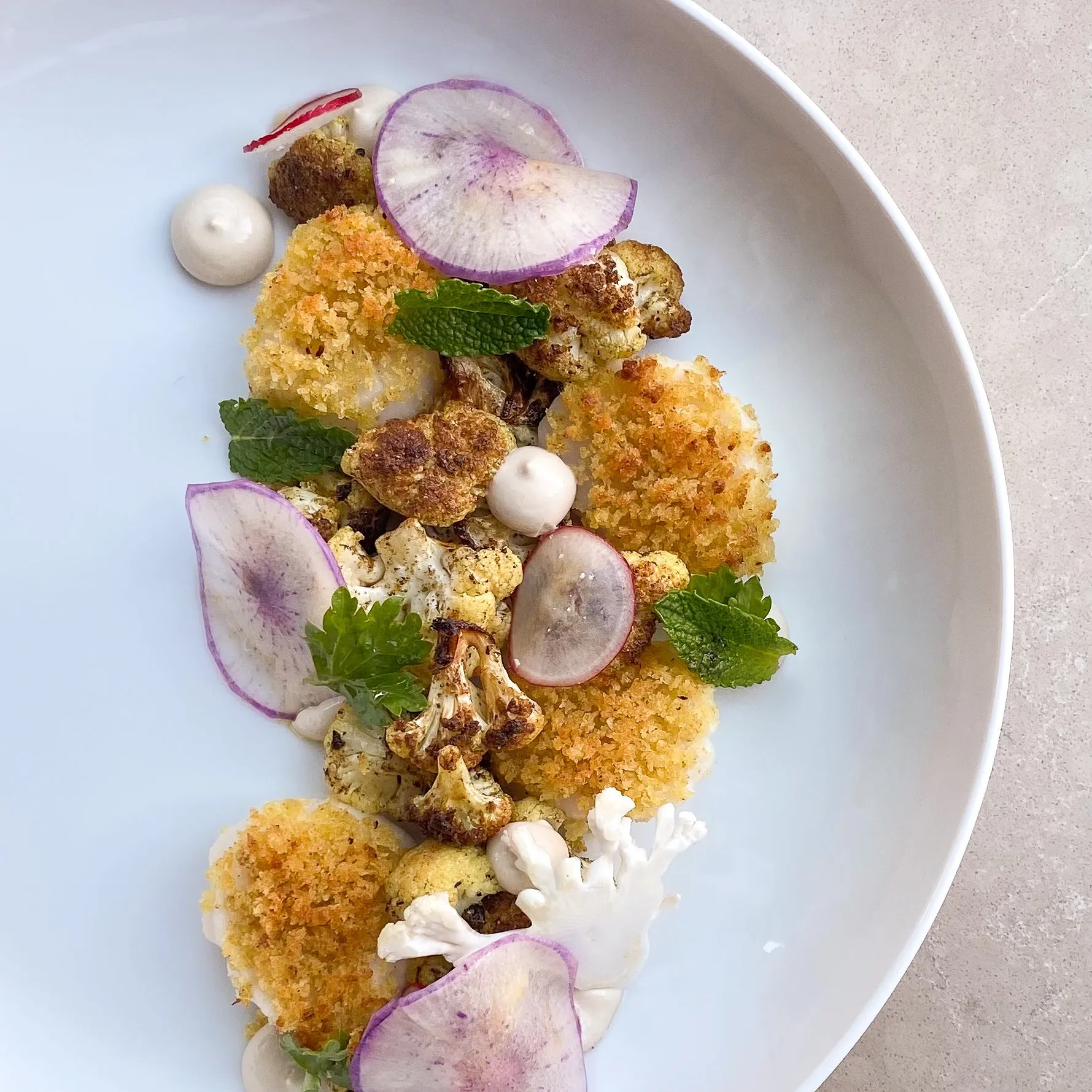 Middle Eastern Spiced Scallops with Shawarma Roasted Cauliflower, Garlic, and Tahini Recipe Kit