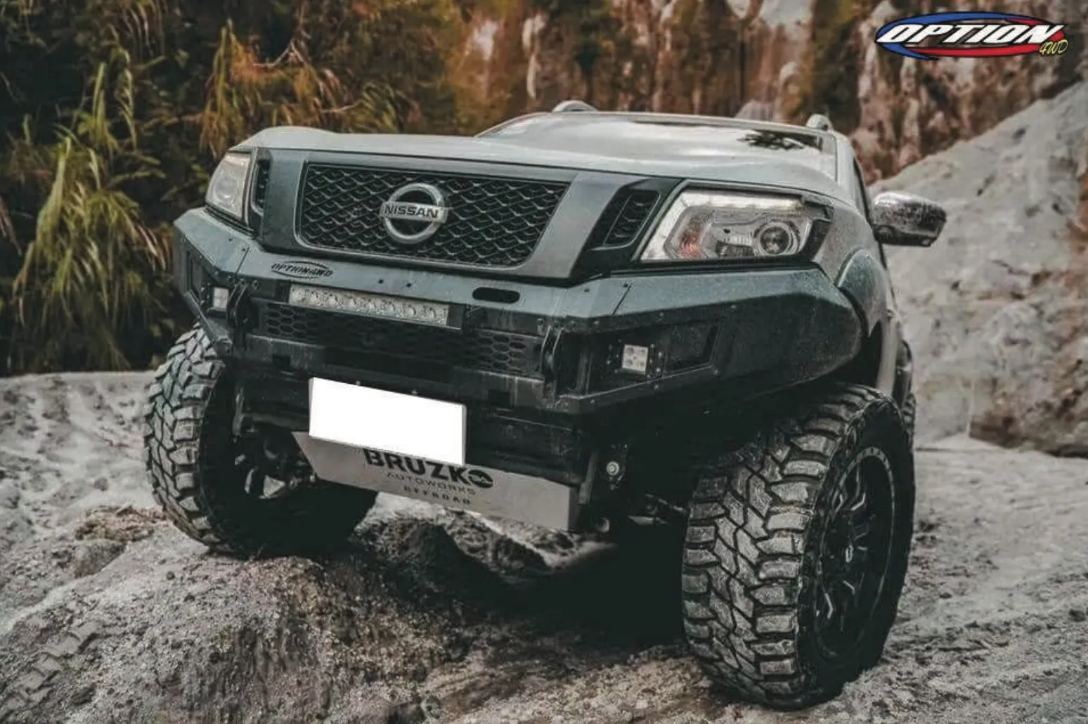 OPTION4WD - V.1 FRONT WINCH BAR - NISSAN NAVARA (2015-2019 )